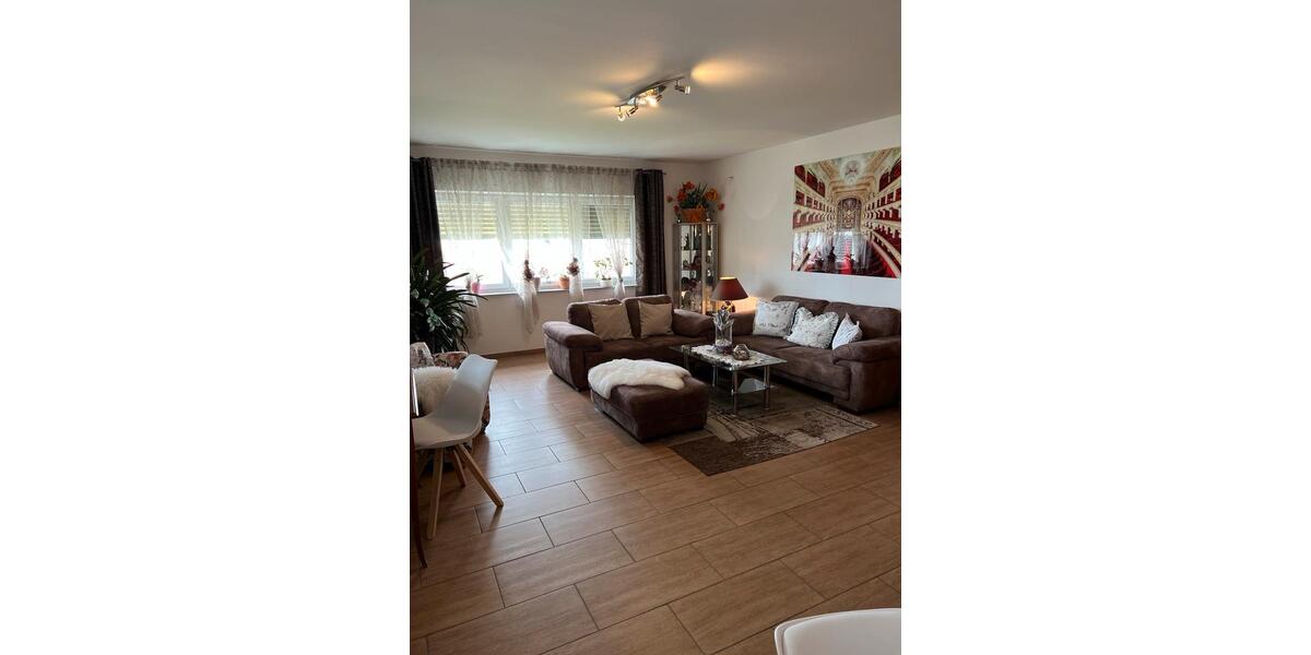 Etagenwohnung Pocking - 4 Zimmer, 136 m&sup2;, 1.480&euro; | Angebot:27582388